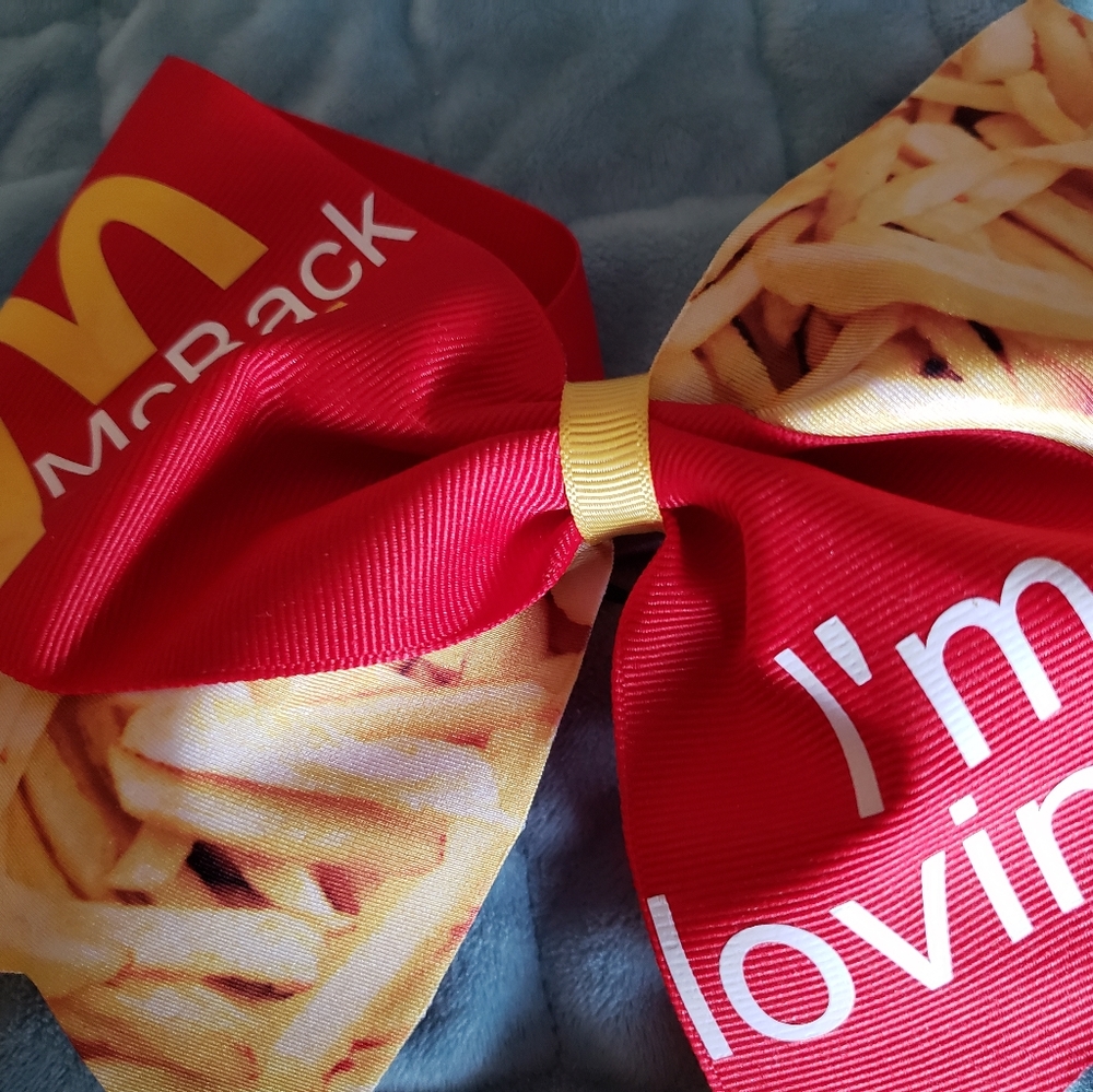 Cheerleading bow